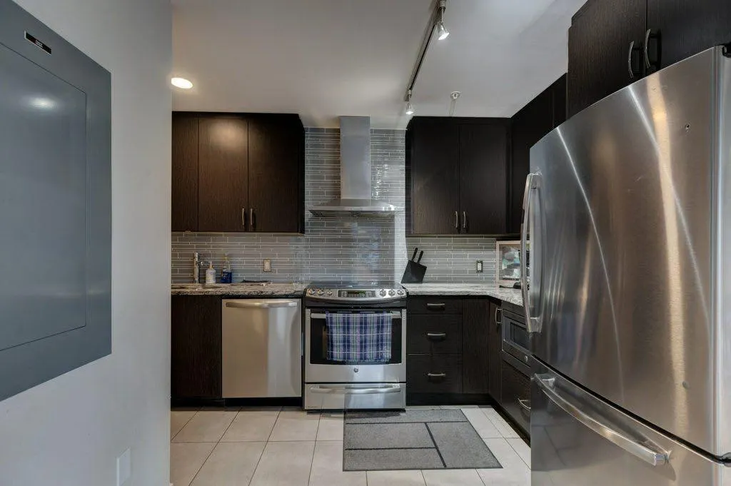 303 13 Avenue SW, #801