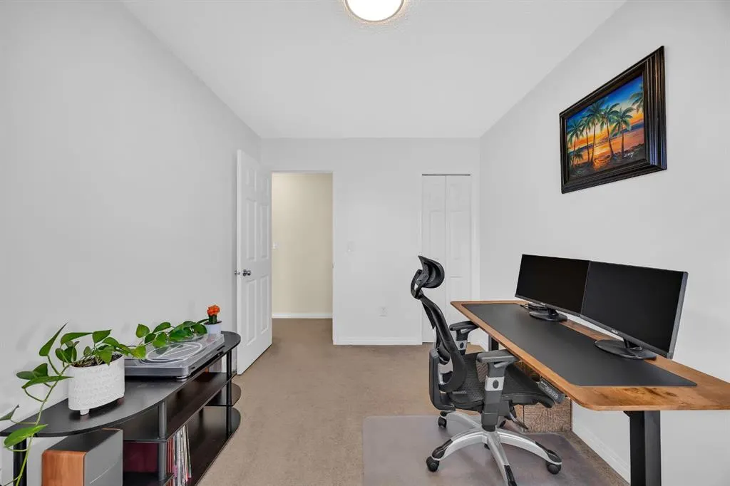 128 Country Village Manor NE