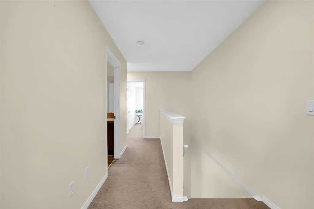 128 Country Village Manor NE