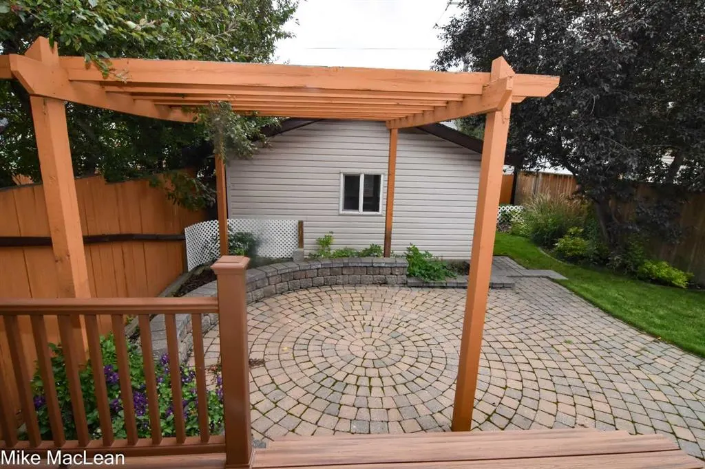 723 Whitehill Way NE