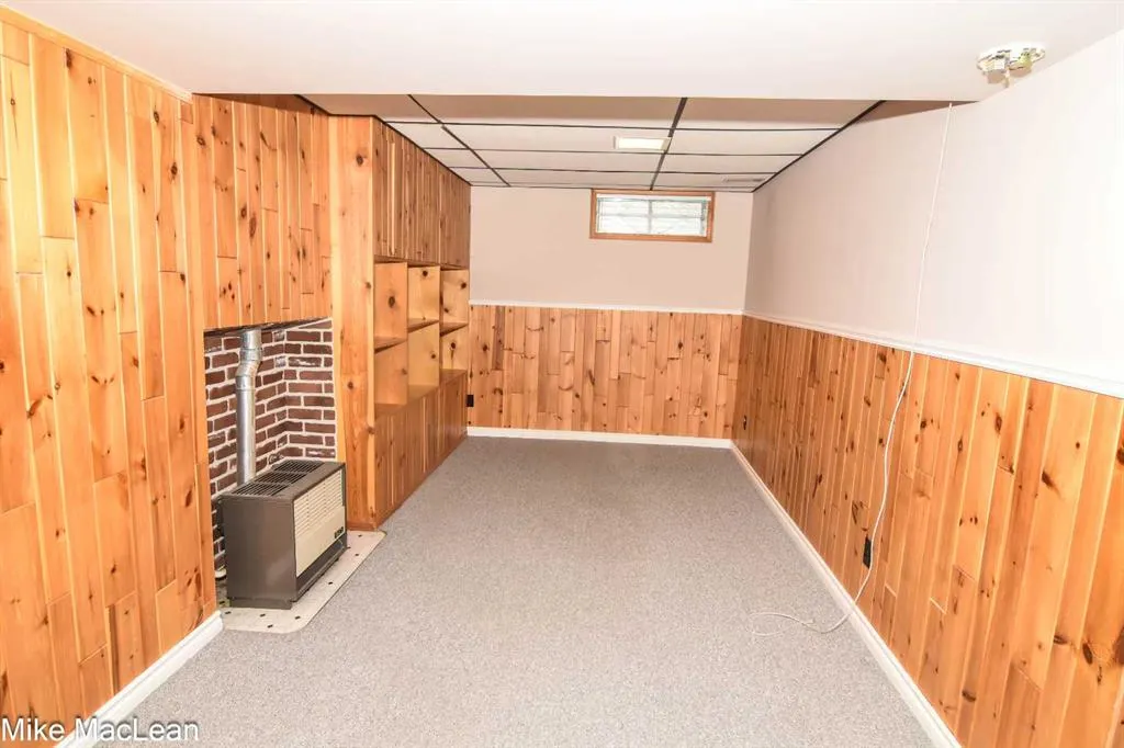 723 Whitehill Way NE