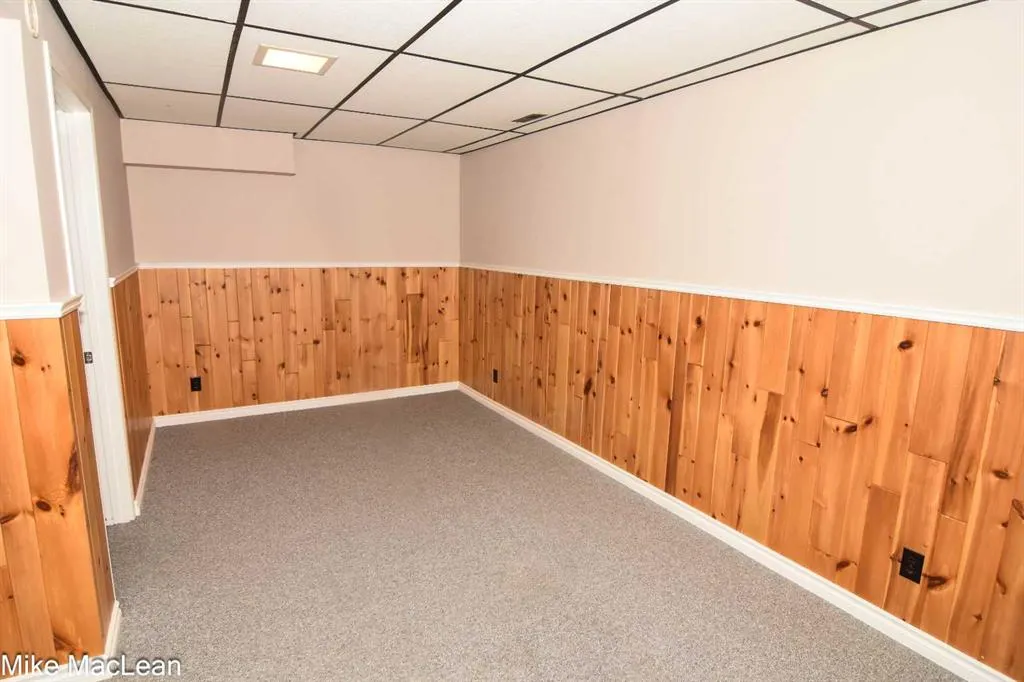 723 Whitehill Way NE