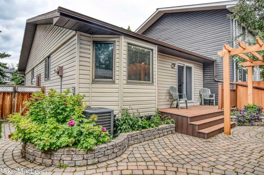 723 Whitehill Way NE