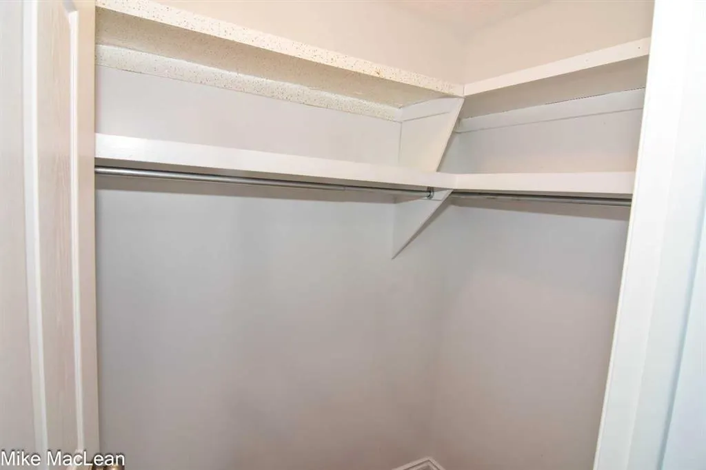 723 Whitehill Way NE