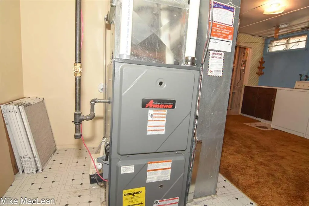 723 Whitehill Way NE