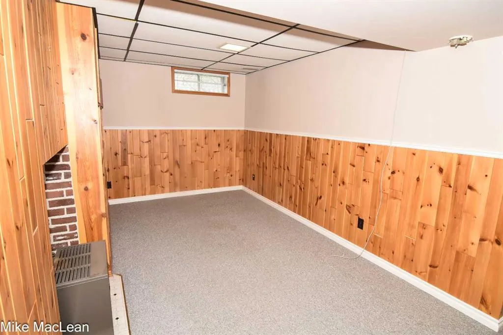 723 Whitehill Way NE