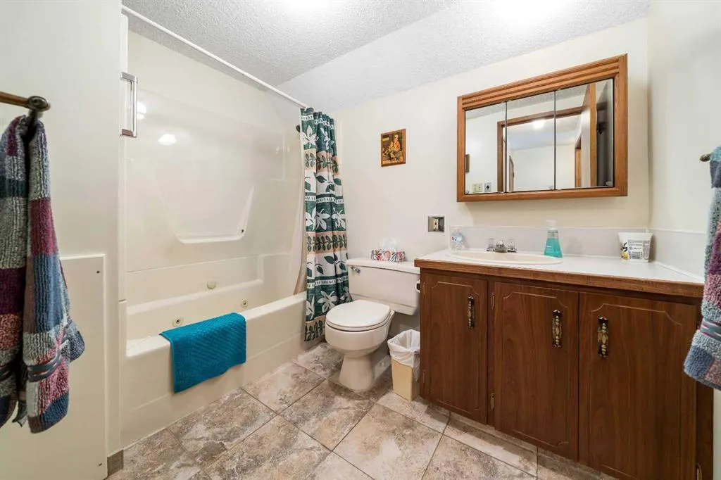 1284 Parkview Drive NE