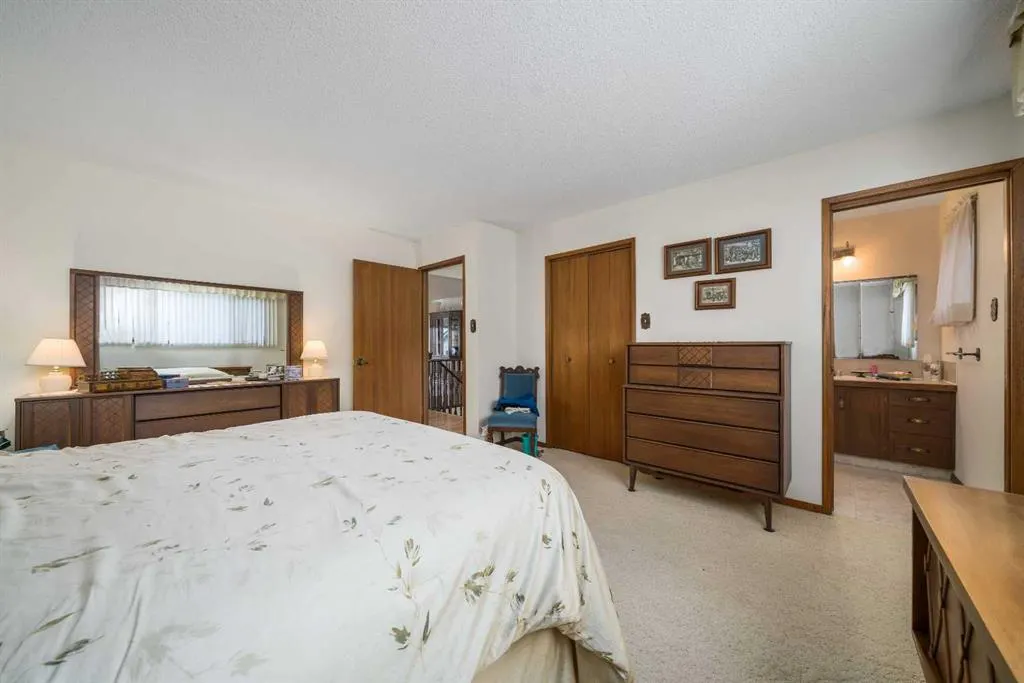 1284 Parkview Drive NE