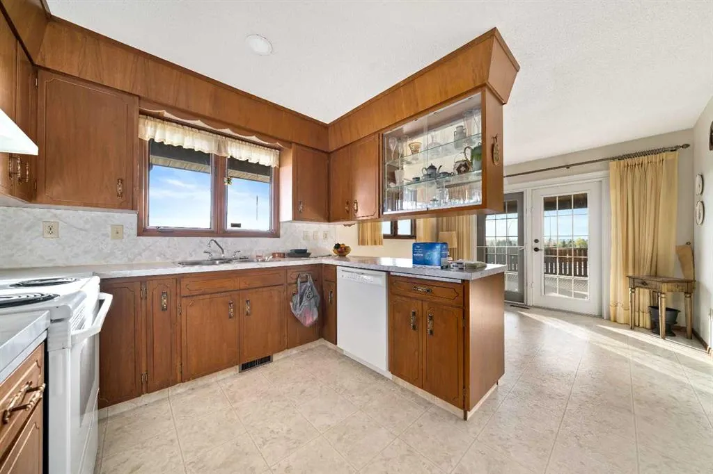 1284 Parkview Drive NE