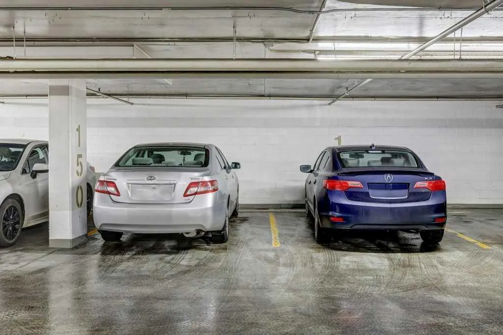 4603 Varsity Drive NW, #204