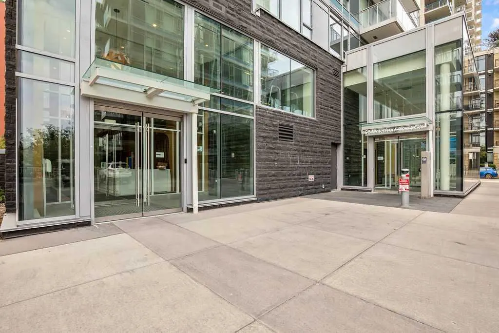 108 Waterfront Court SW, #103