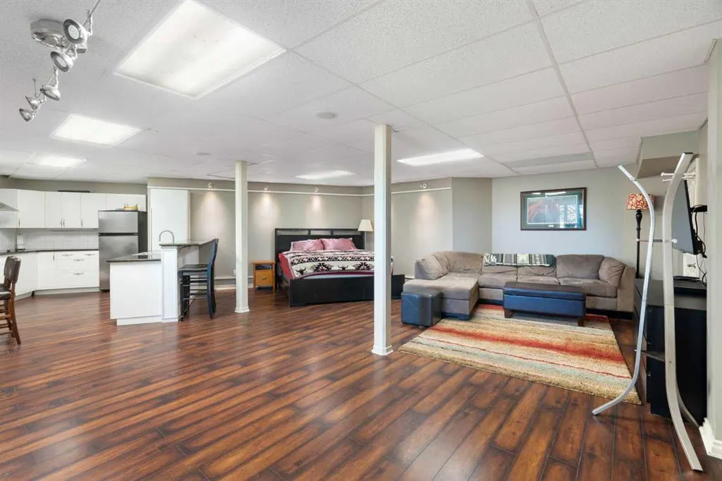 33038 Township Road 272