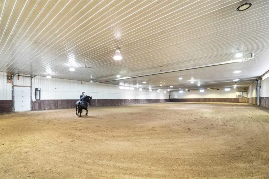 33038 Township Road 272