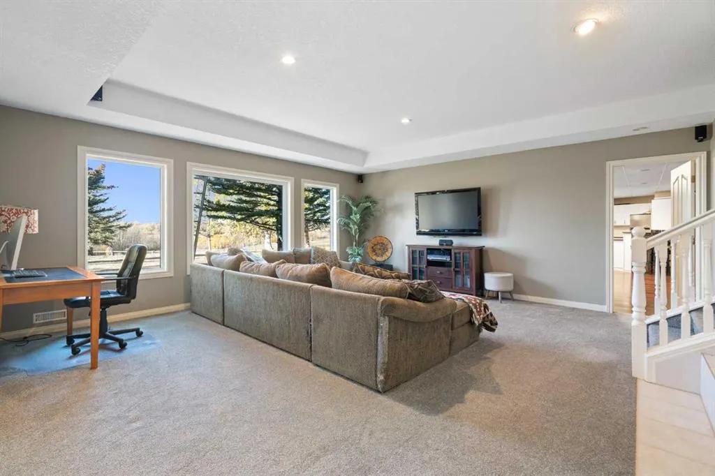 33038 Township Road 272