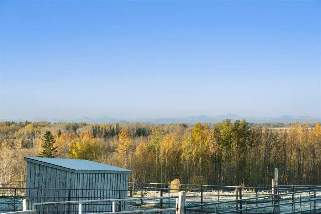 33038 Township Road 272