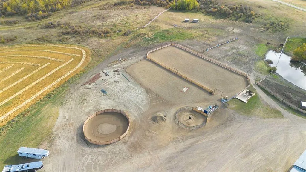 33038 Township Road 272