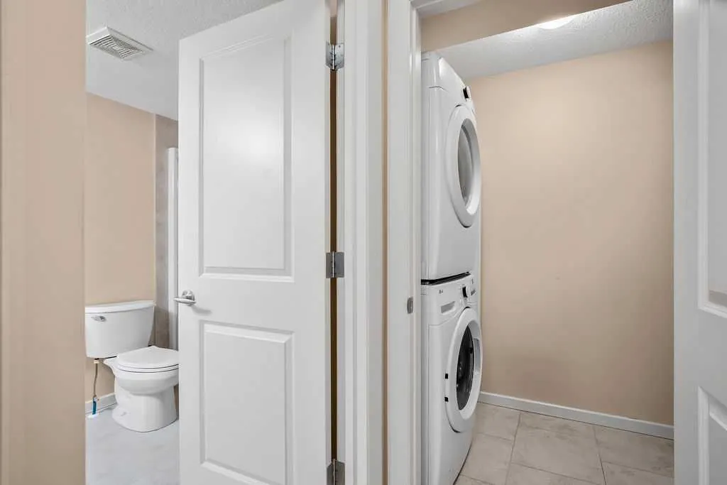 310 Mckenzie Towne Gate SE, #2202