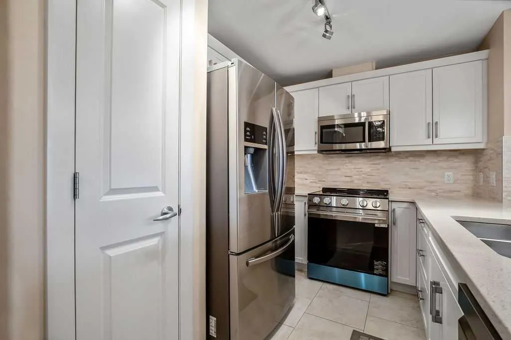 310 Mckenzie Towne Gate SE, #2202