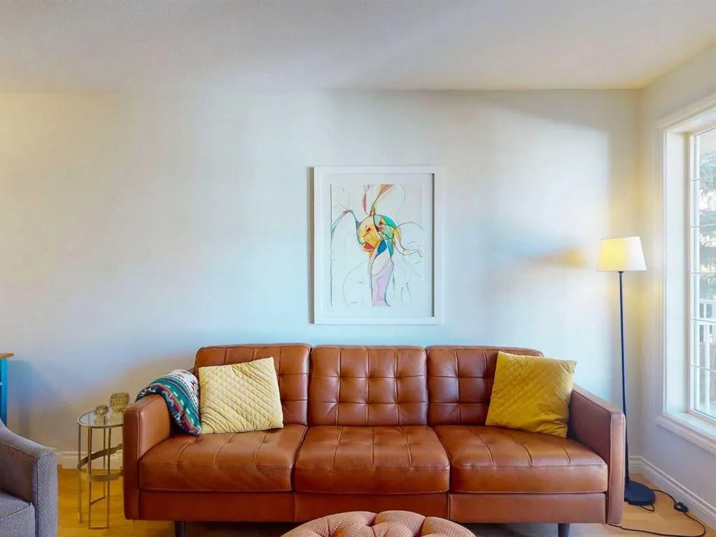 417 3 Avenue NE, #302