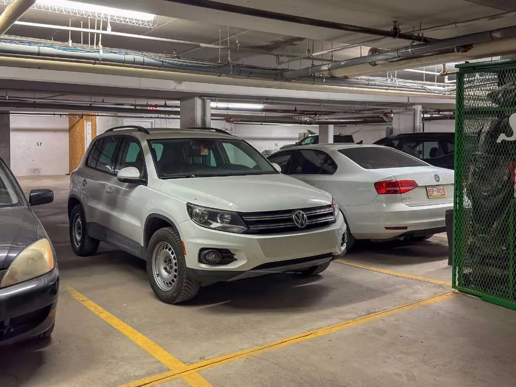 417 3 Avenue NE, #302