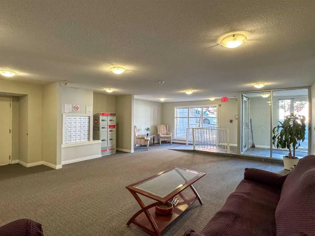 417 3 Avenue NE, #302