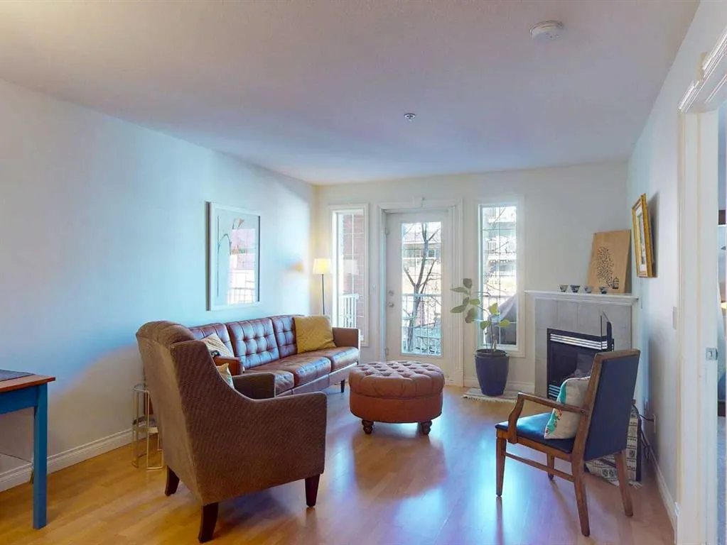 417 3 Avenue NE, #302