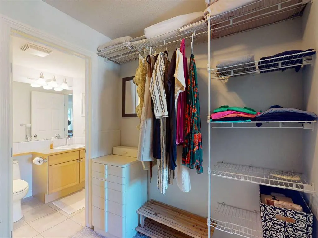 417 3 Avenue NE, #302