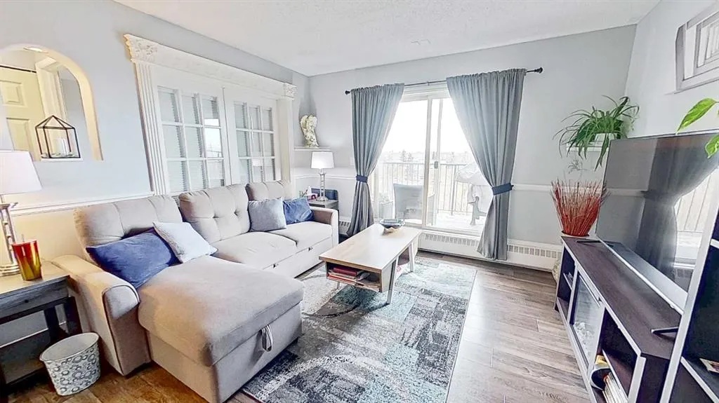 11 Dover Point SE, #406