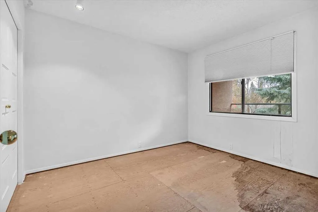 1815 Varsity Estates Drive NW, #24