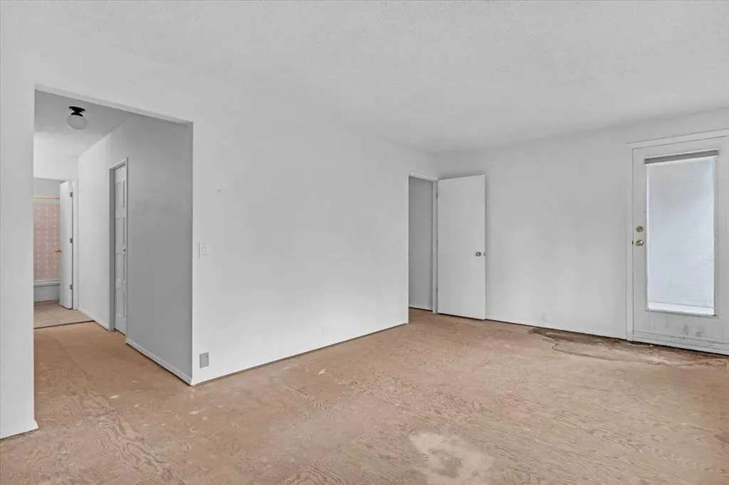 1815 Varsity Estates Drive NW, #24