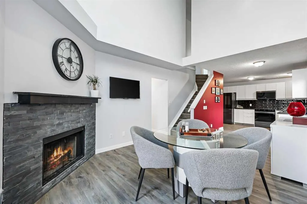 30 River Rock Way SE