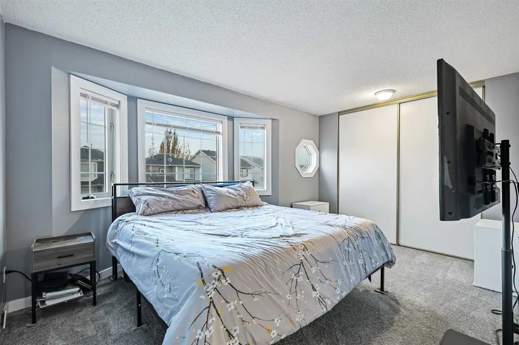 30 River Rock Way SE