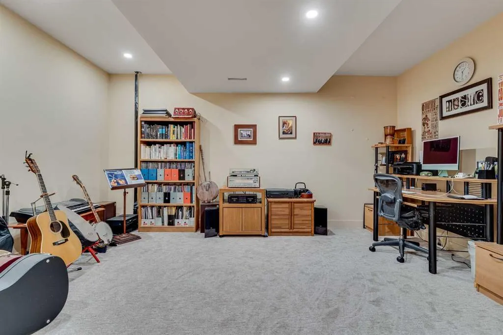 84 Shannon Estates Terrace SW