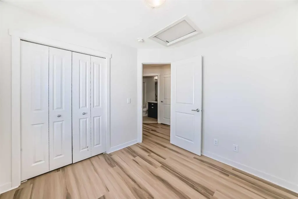 986 Sherwood Boulevard NW