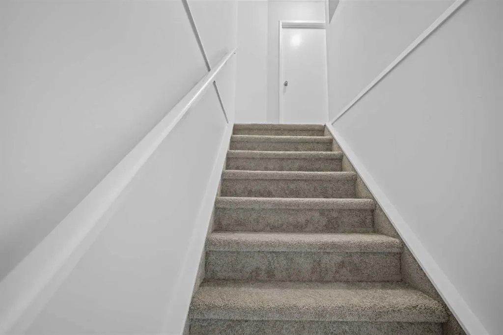 103 Taradale Drive NE