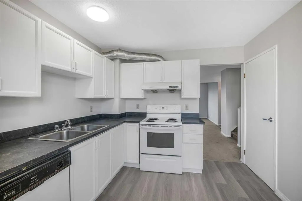 103 Taradale Drive NE