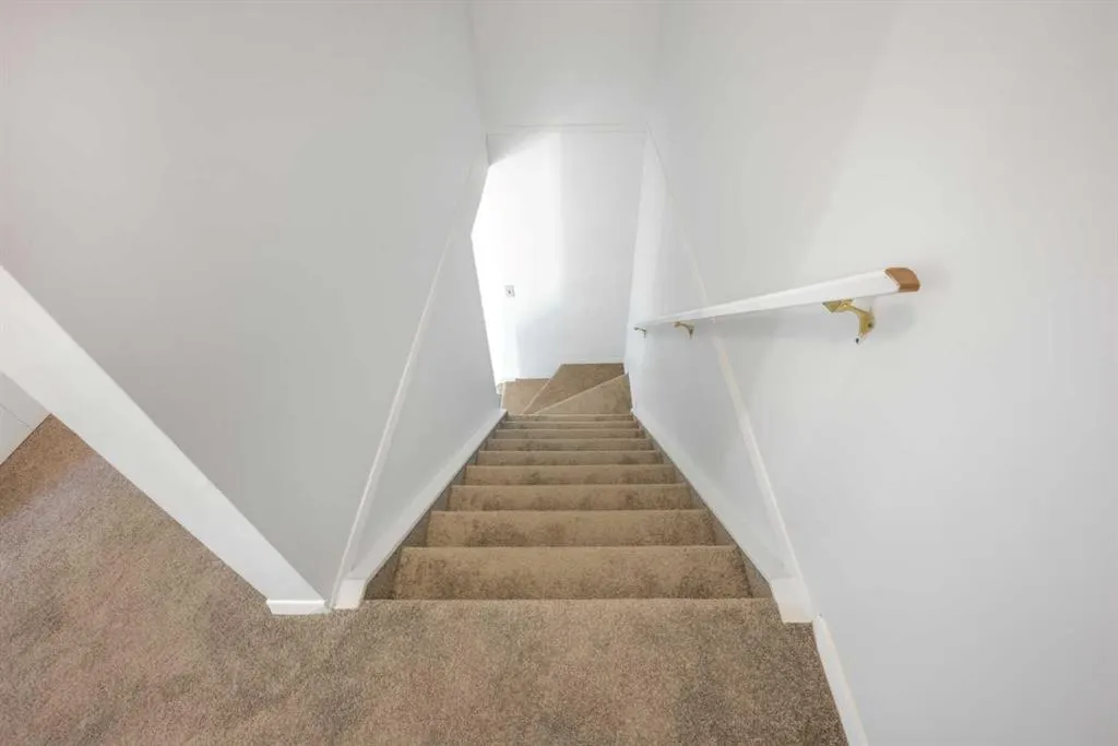 103 Taradale Drive NE