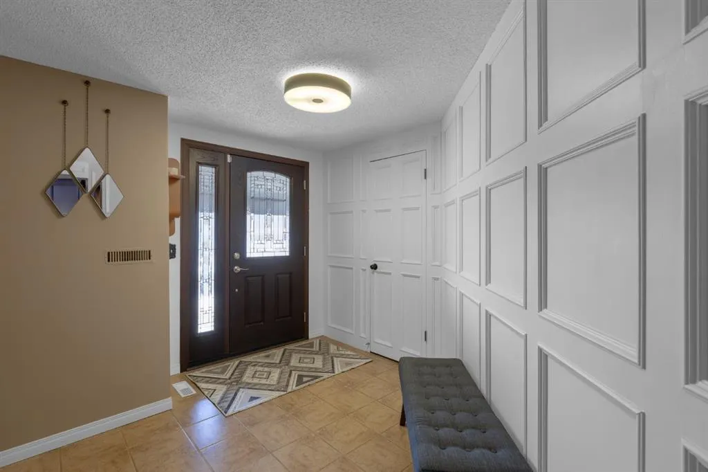 224 Ranchridge Bay NW