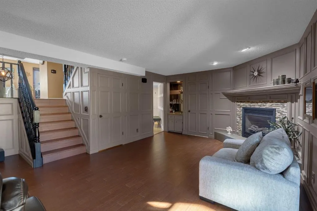 224 Ranchridge Bay NW