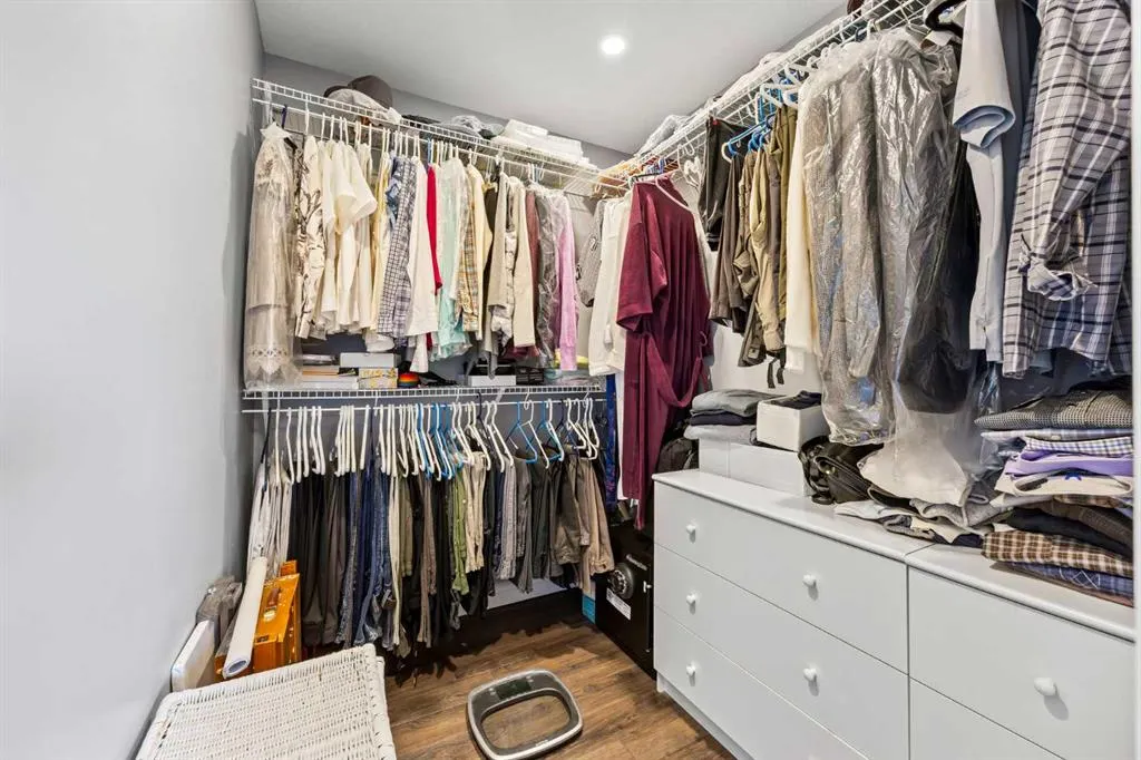 1818 Simcoe Boulevard SW, #2230