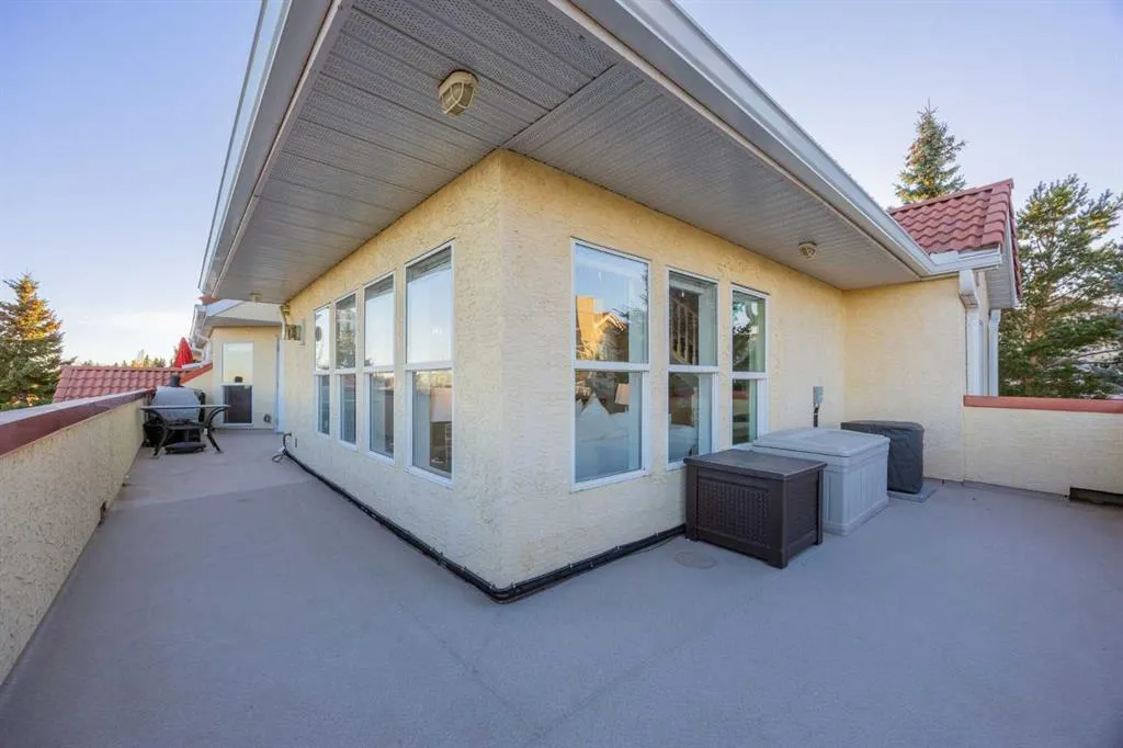 1818 Simcoe Boulevard SW, #2230