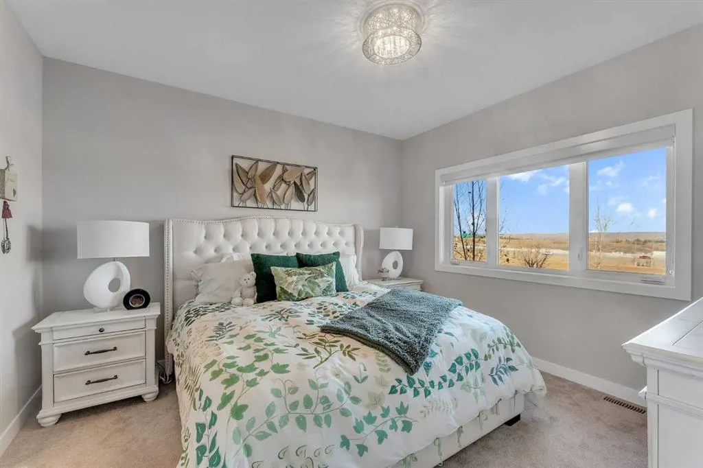 406 Crestridge Common SW