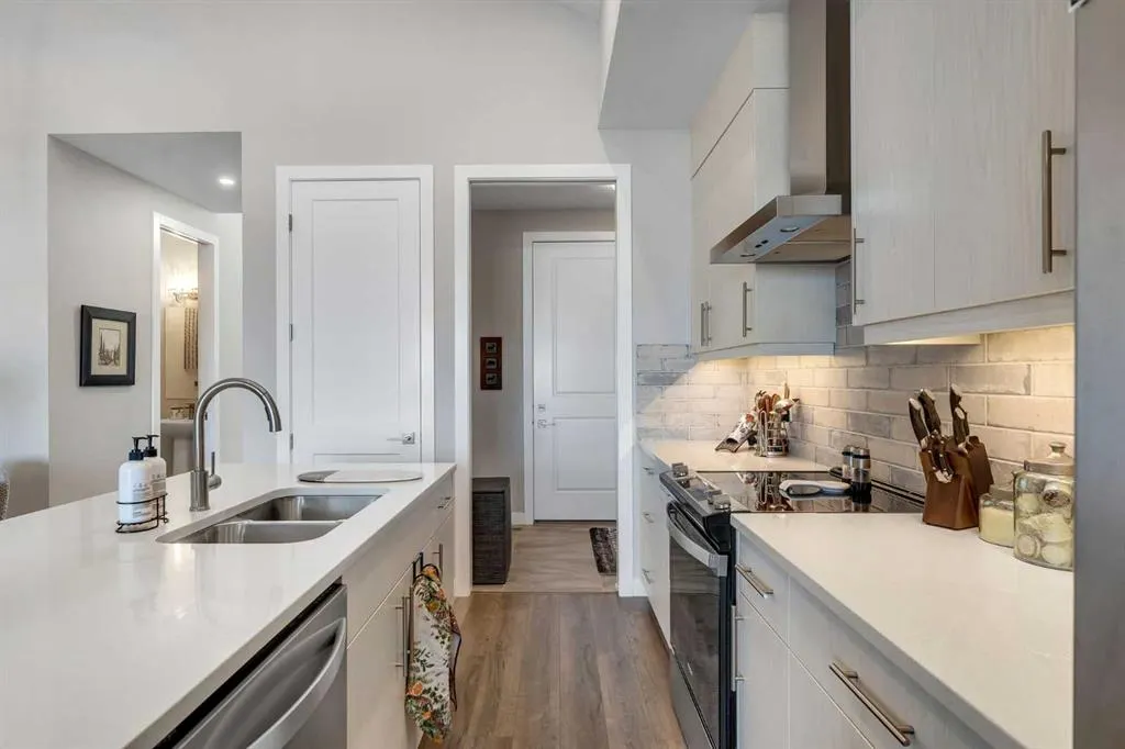 406 Crestridge Common SW