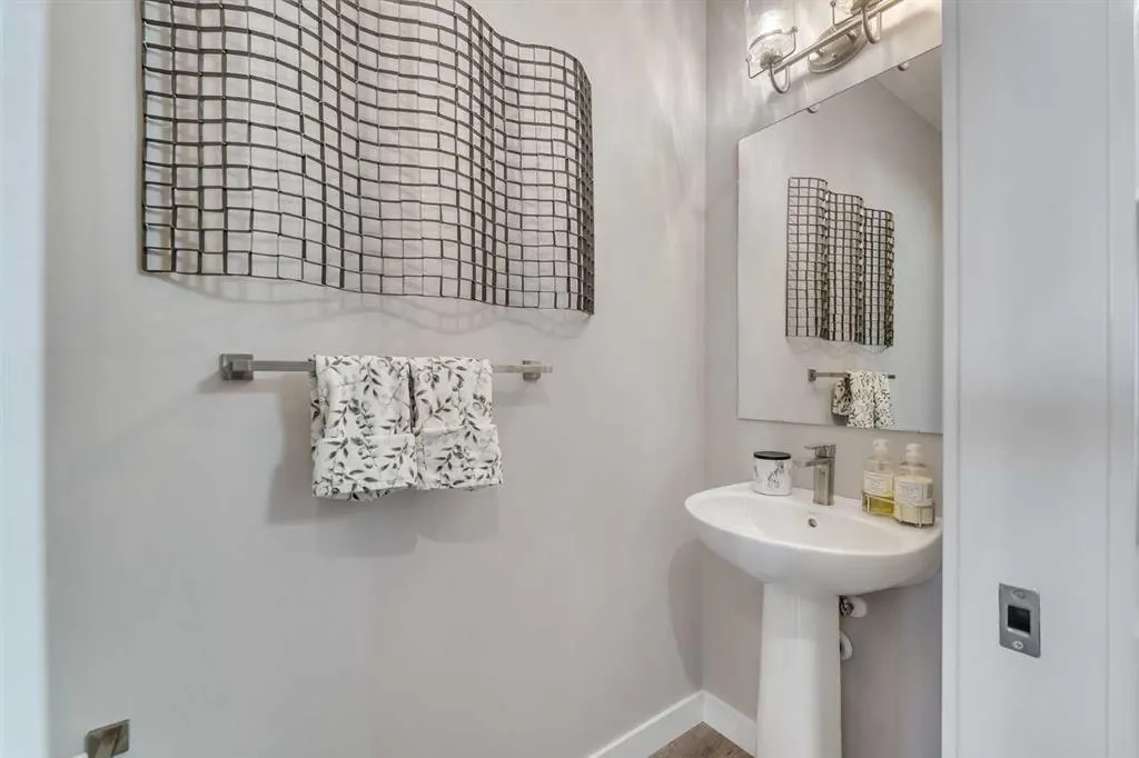 406 Crestridge Common SW