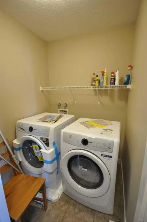 114 Silverado Plains Manor SW