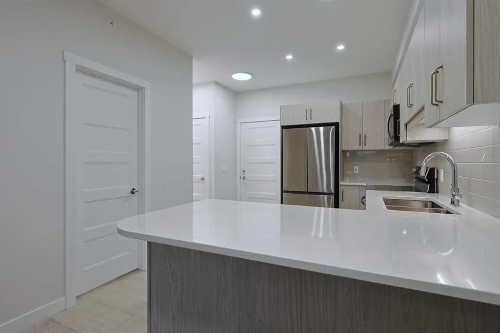 81 Arbour Lake View NW, #1401