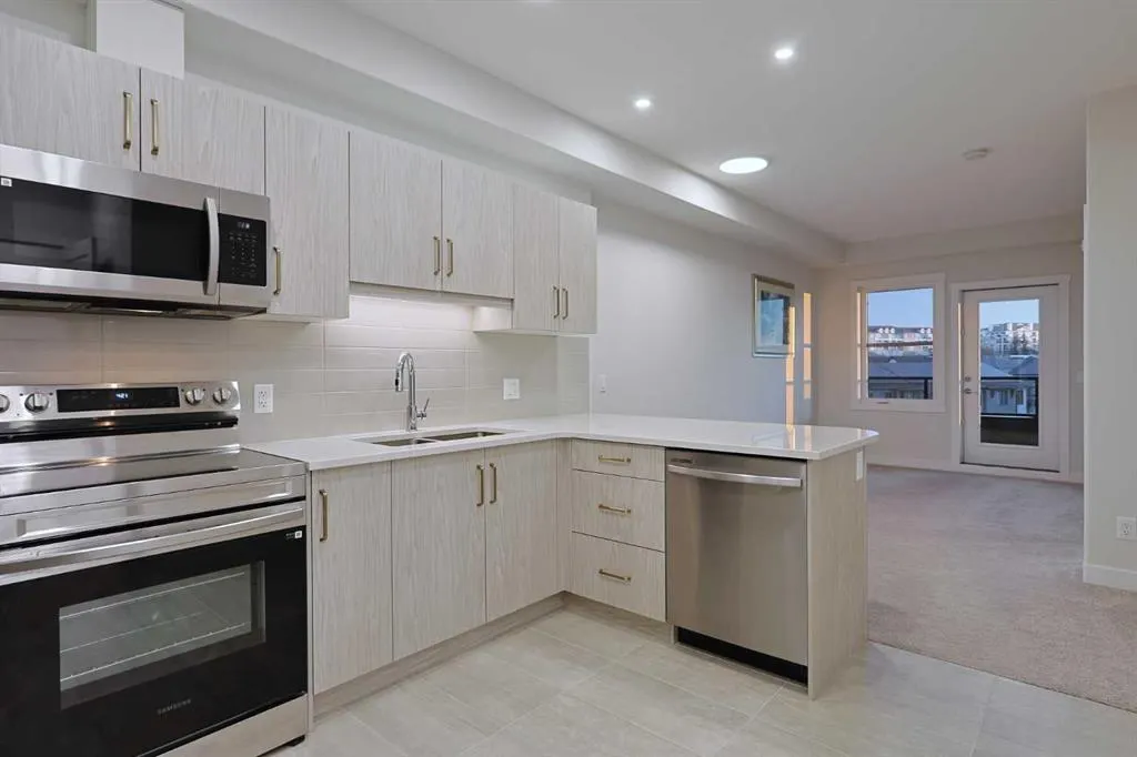 81 Arbour Lake View NW, #1401