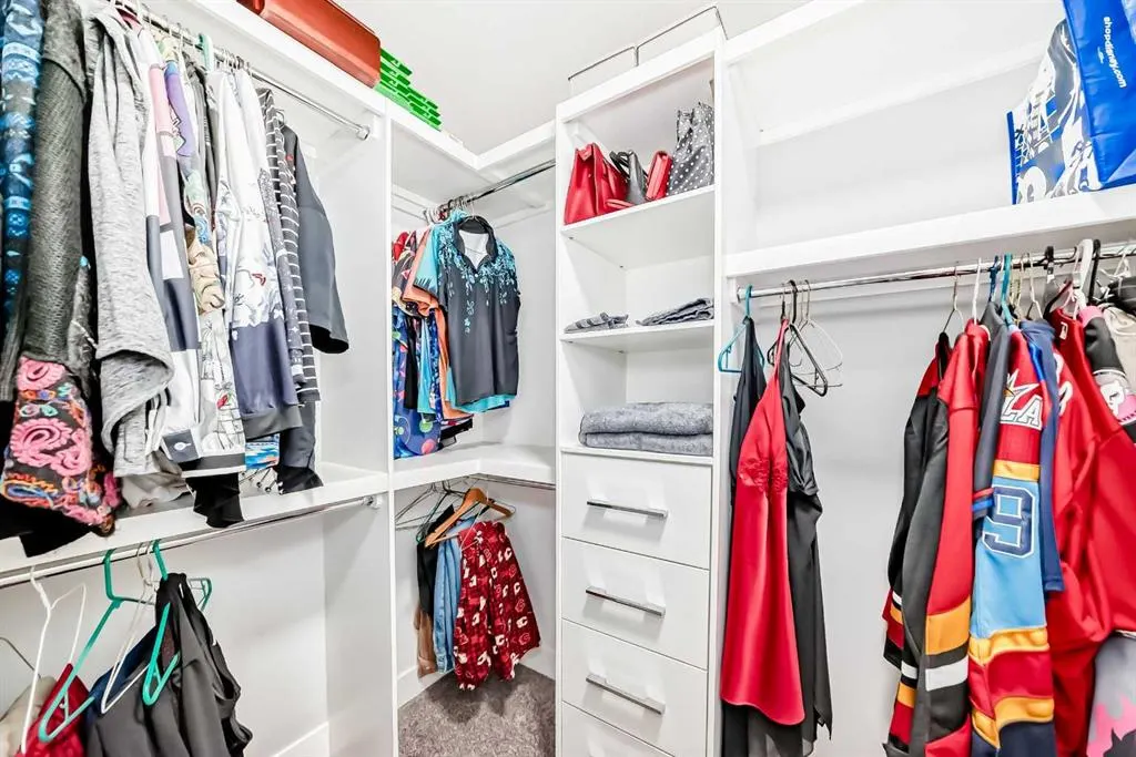 1368 Lackner Boulevard