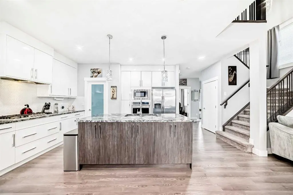 1368 Lackner Boulevard