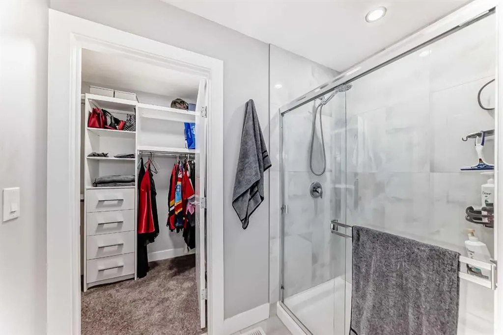 1368 Lackner Boulevard